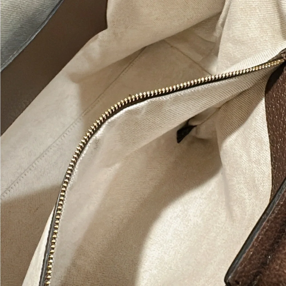 Authentic Gucci Monogram Jumbo GG Textured Calfskin Ophidia Tote Camel Ebony✨ - Picture 14 of 17